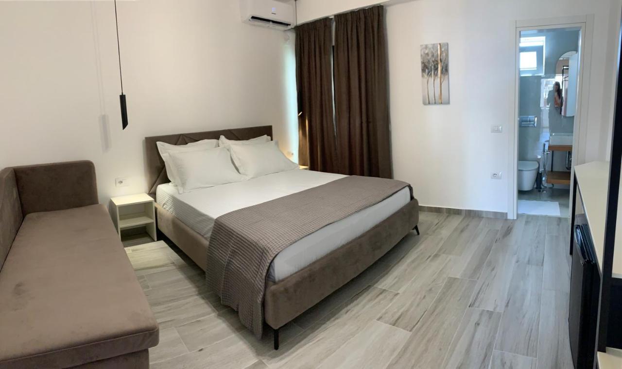 Kekezis Apartments Sarandë エクステリア 写真