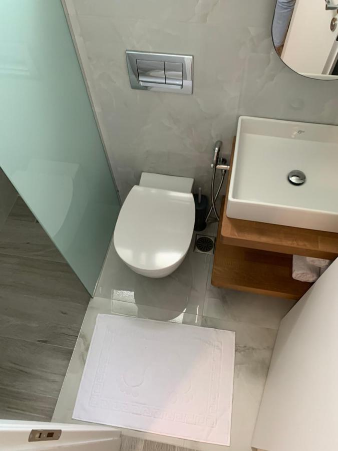 Kekezis Apartments Sarandë エクステリア 写真